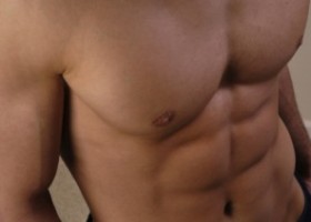 Ejercicios abdominales con peso y su riesgo - Estilo y Gym | Recurso educativo 92957