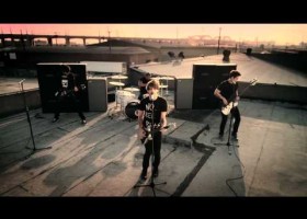 Fill in the blanks con la canción Time-Bomb de All Time Low | Recurso educativo 124020